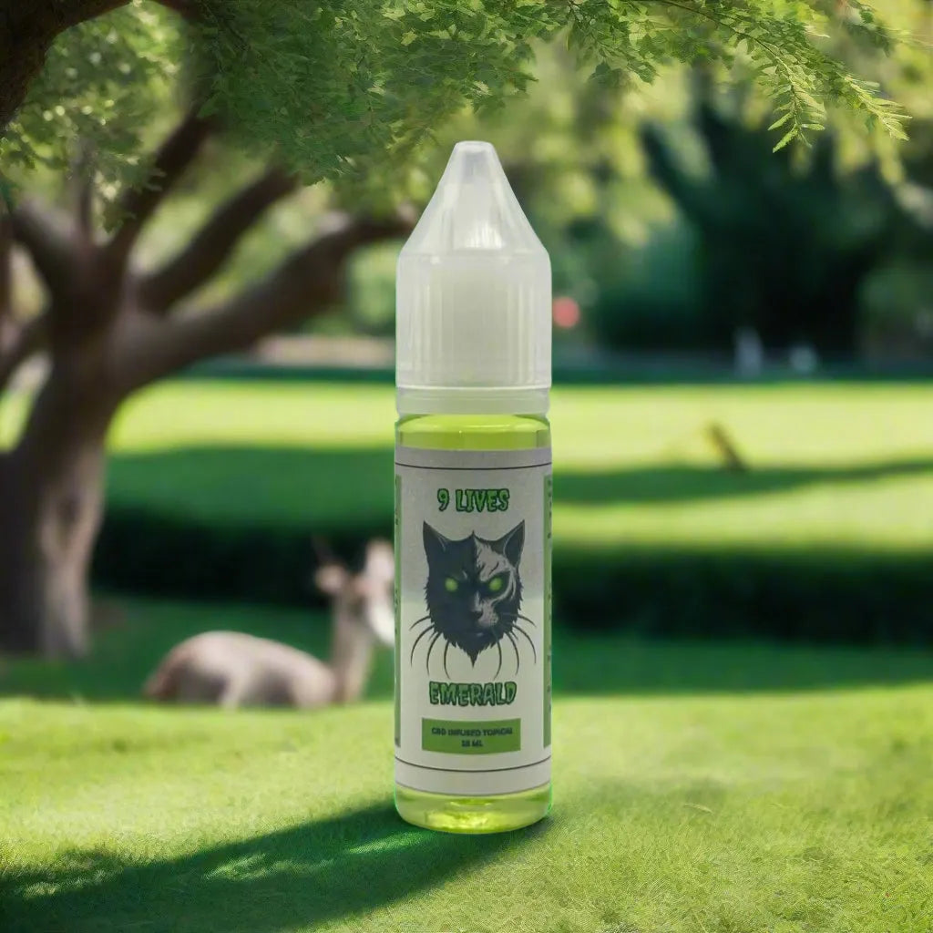 9-Lives-Emerald_23301dbad53023dc.jpg 9 Lives Emerald CBD Juice - 15ml - Image 1